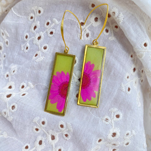 Sunshan Dried Flower Dangling Statement Earrings - Lime Green and Hot Pink